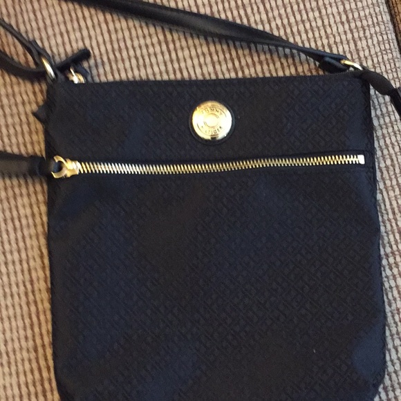 Tommy Hilfiger Handbags - Tommy Hillfiger shoulder bag. used 1x
